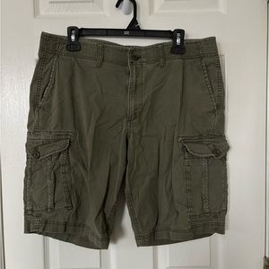 Men’s Green Cargo Shorts
